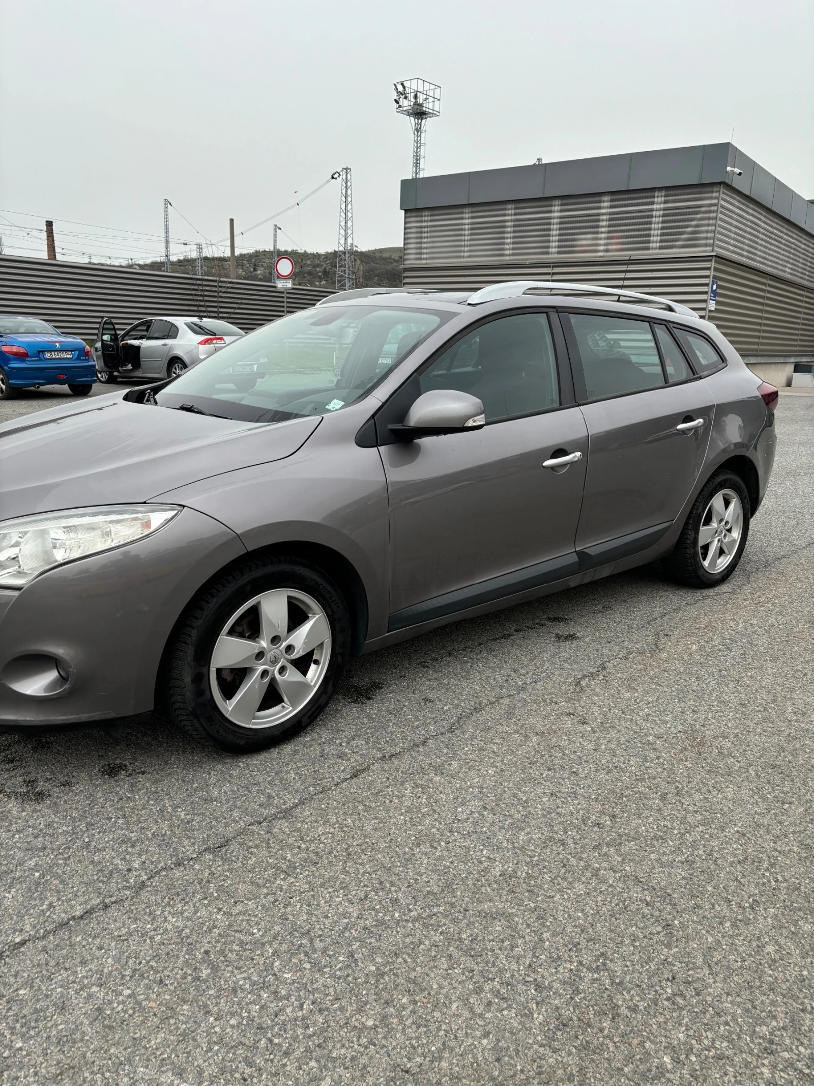 Renault Megane 1.5 DCI - изображение 2