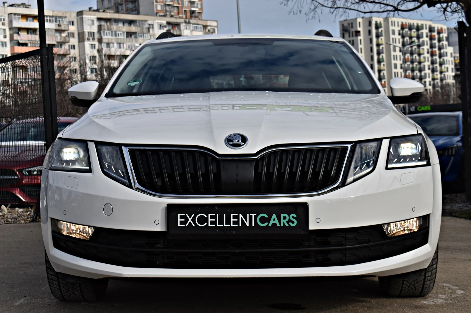 Skoda Octavia 2.0TDI* 4MOTION* DSG* DISSTRONIC - изображение 6