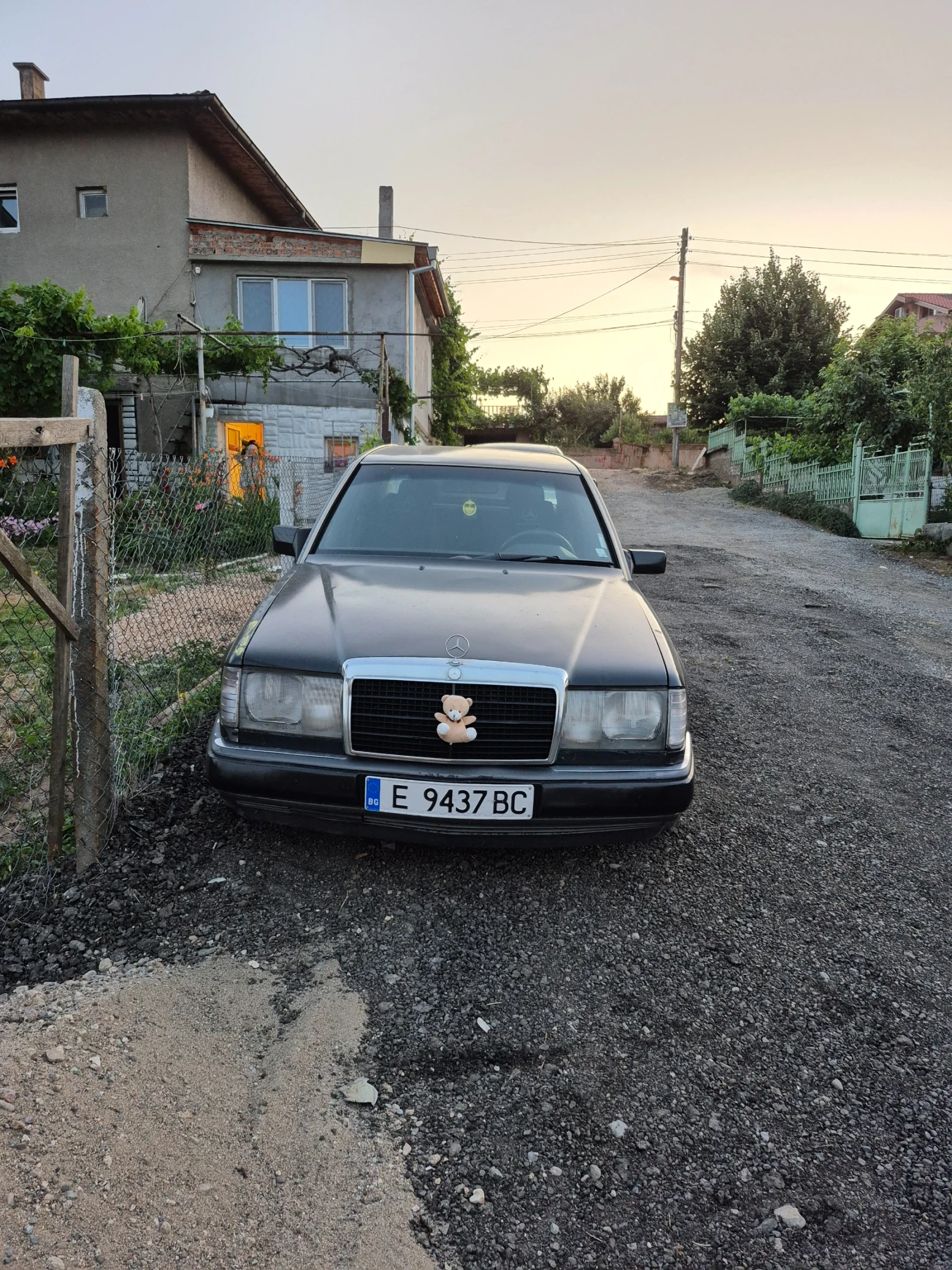 Mercedes-Benz E 200  - изображение 2