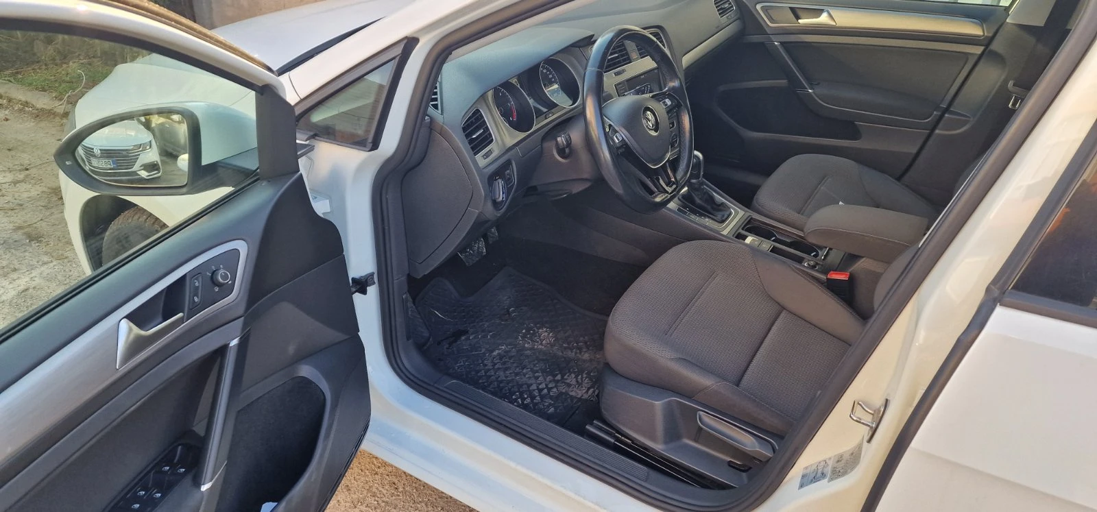 VW Golf Variant 1.6 TDI N1 - изображение 9