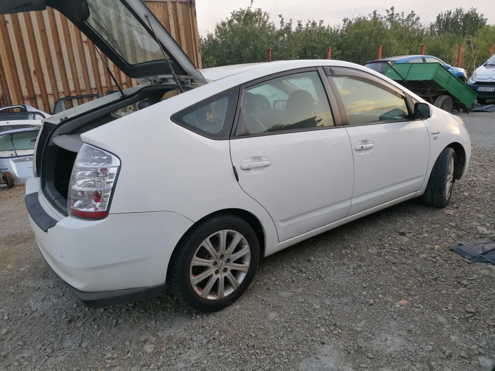 Toyota Prius  - изображение 3