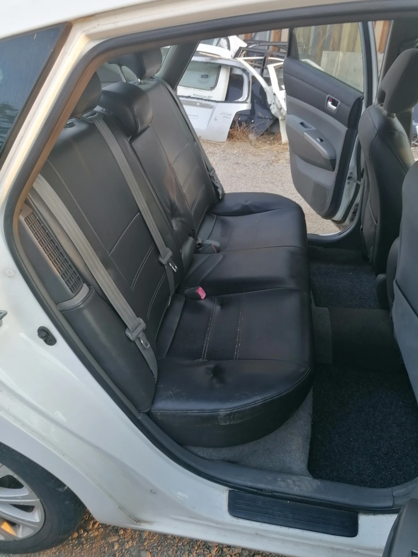 Toyota Prius  - изображение 7