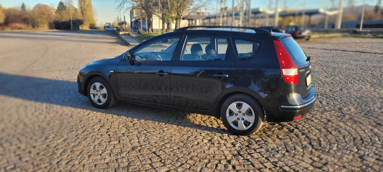 Hyundai I30  1.4 141..+ 4   | Mobile.bg   13