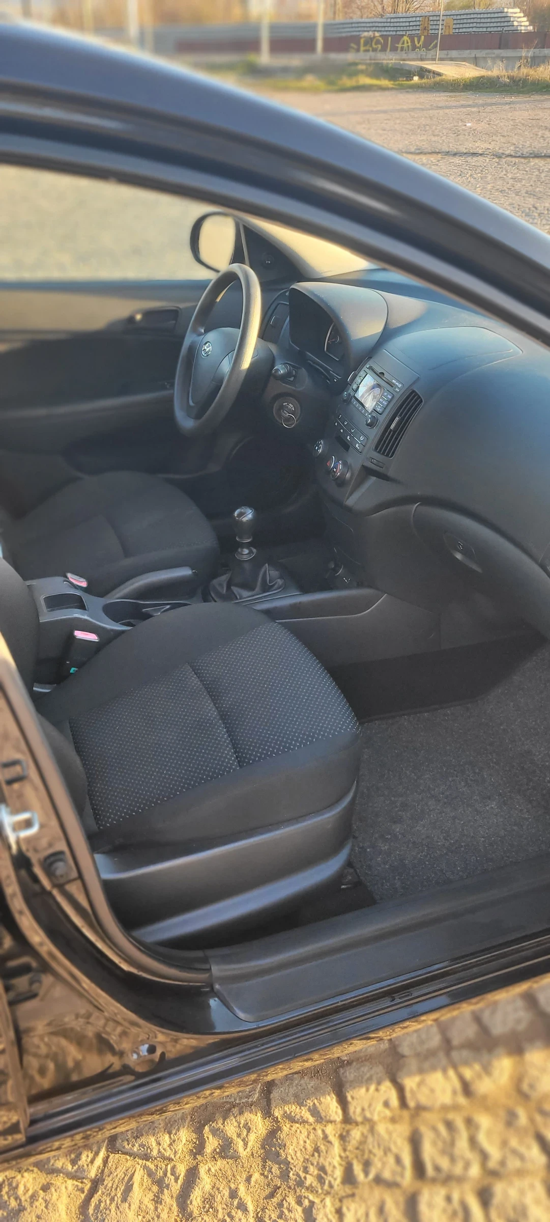 Hyundai I30  1.4 141..+ 4   | Mobile.bg   11