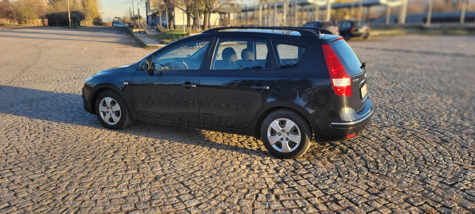 Hyundai I30  1.4 141..+ 4   | Mobile.bg   7