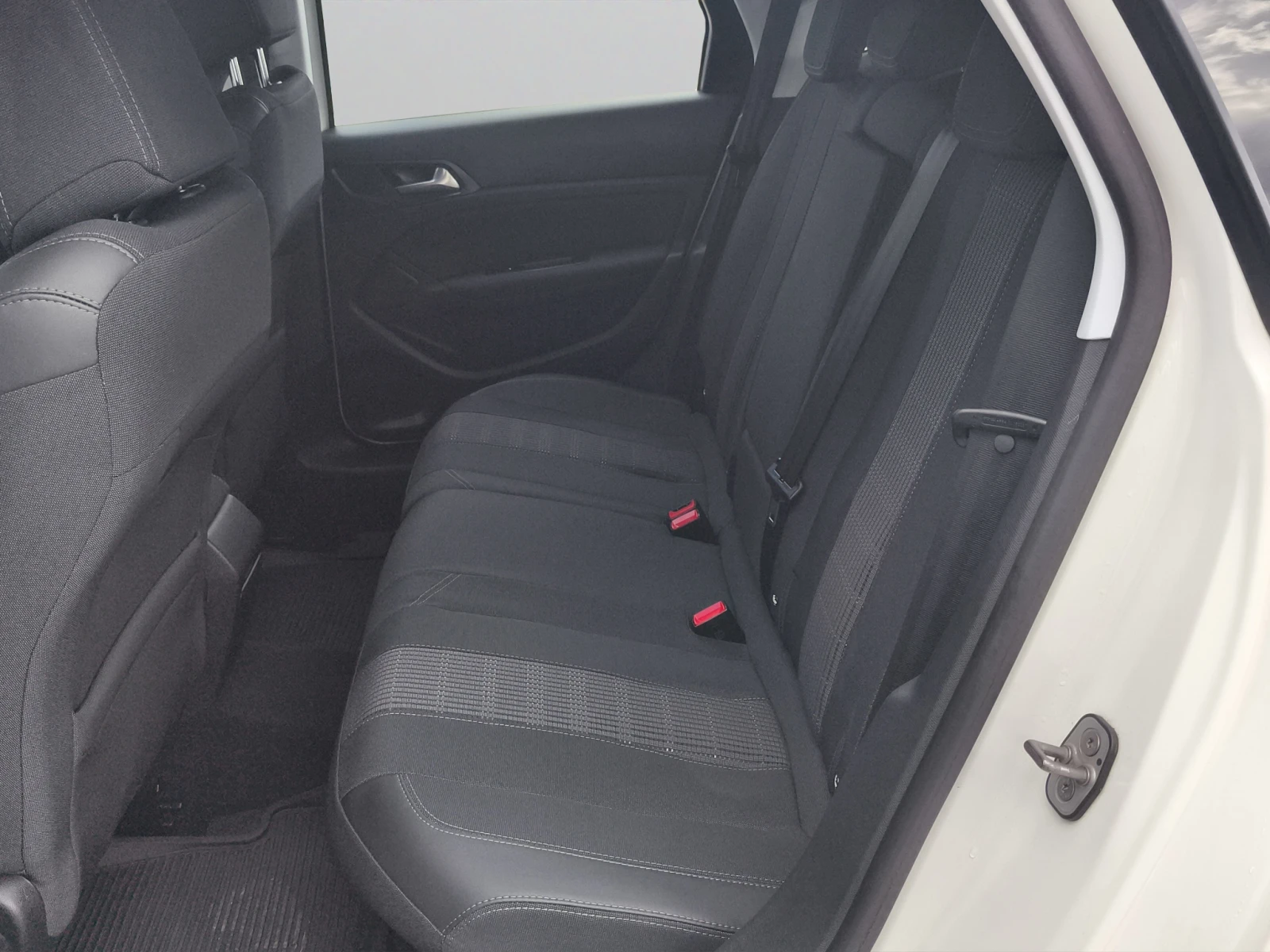 Peugeot 308 ALLURE 1.5 BlueHDi 130 EAT8 EURO 6 // 2003095 | Mobile.bg   12