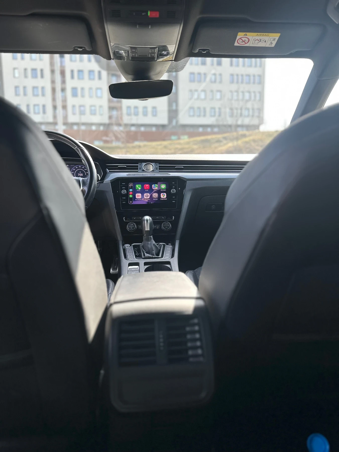 VW Arteon R-Line  2.0 TDI BMT DSG, снимка 11 - Автомобили и джипове - 54179310