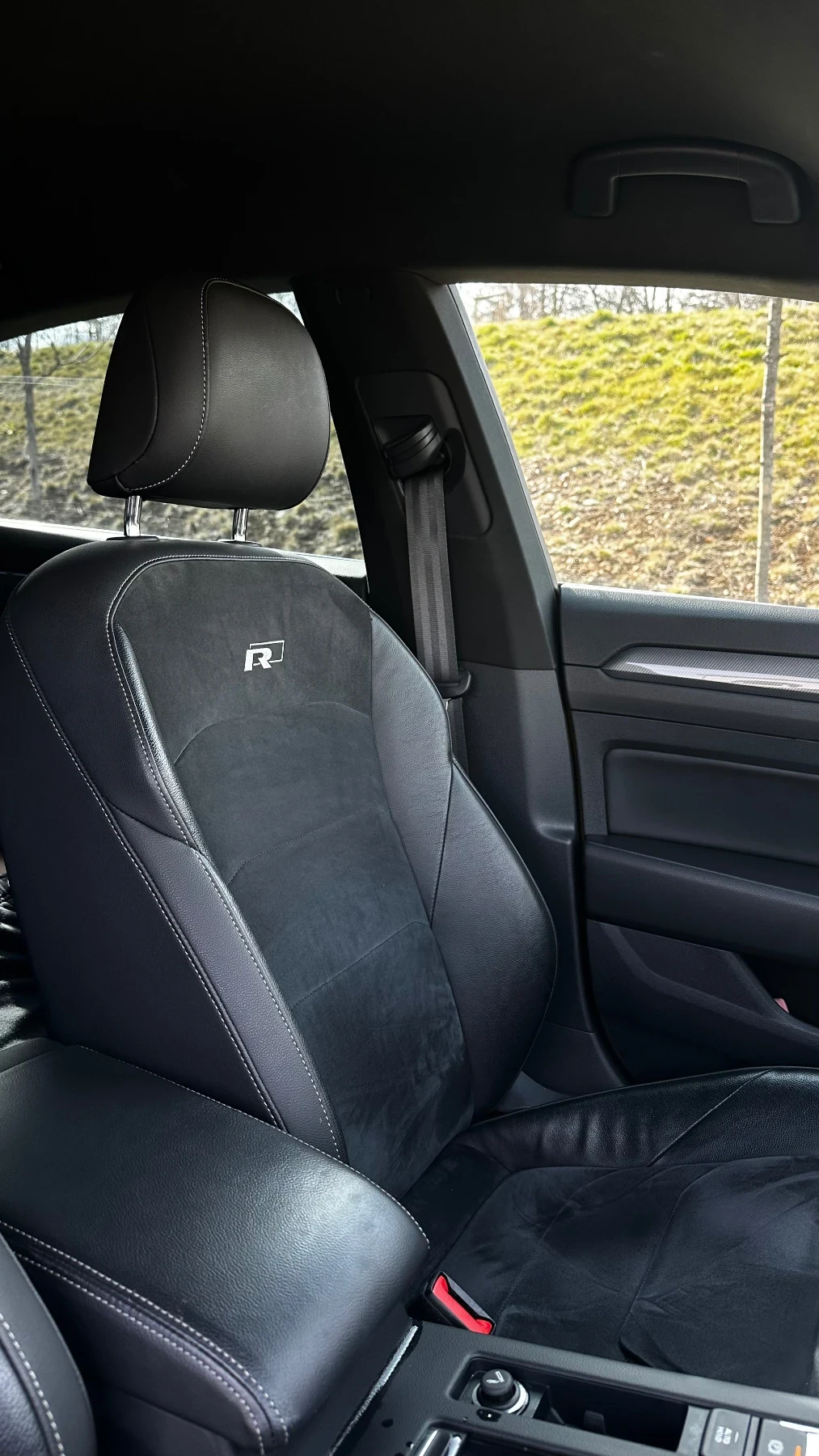 VW Arteon R-Line  2.0 TDI BMT DSG, снимка 13 - Автомобили и джипове - 54179310