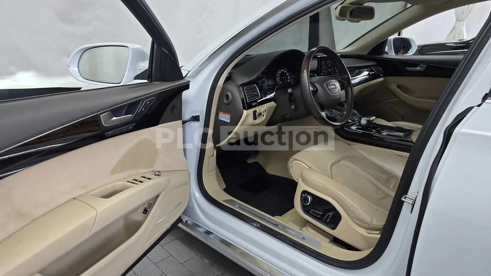 Audi A8 HEAD-UP * KEYLESS * ПОДГРЕВ * ОБДУХВАНЕ * 360 , снимка 4 - Автомобили и джипове - 54256879