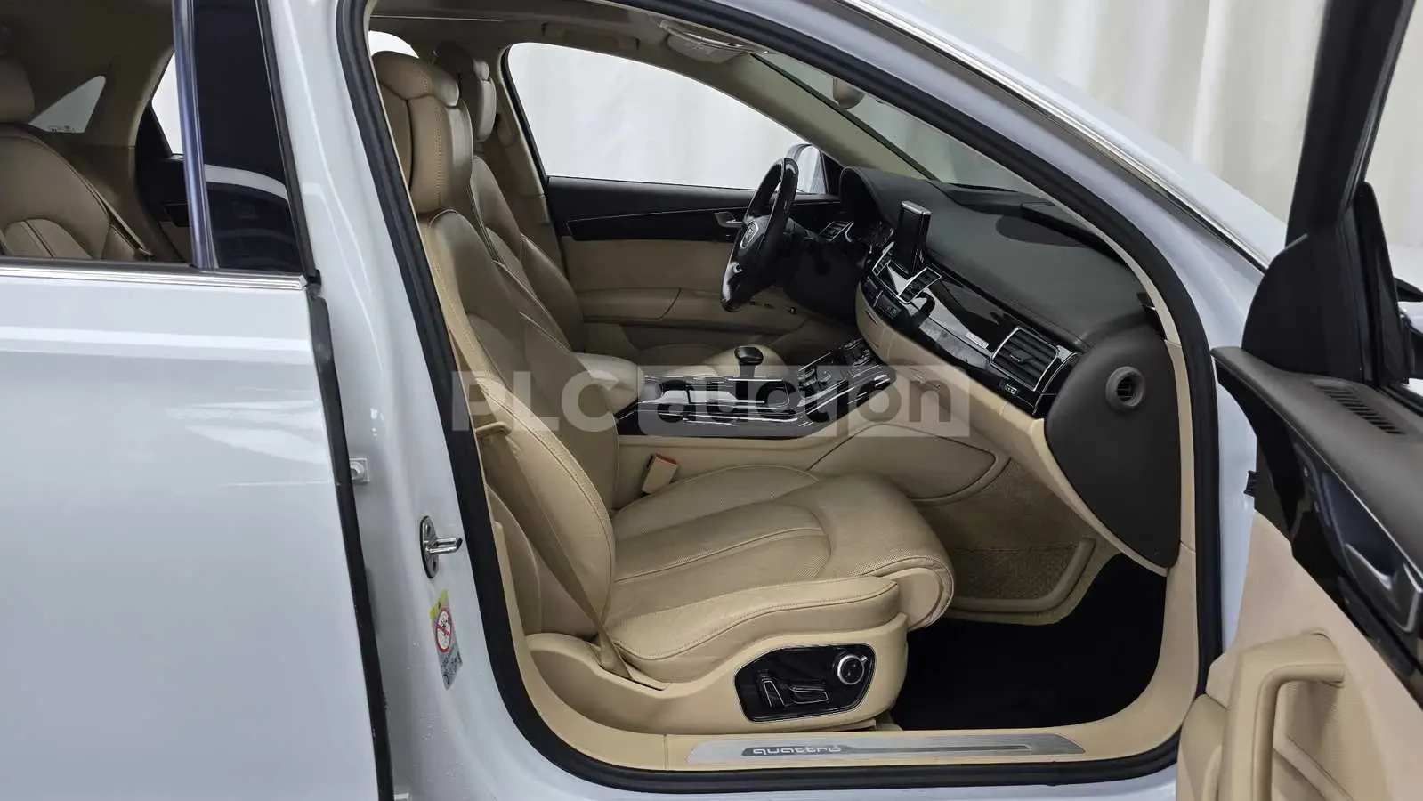 Audi A8 HEAD-UP * KEYLESS * ПОДГРЕВ * ОБДУХВАНЕ * 360 , снимка 12 - Автомобили и джипове - 54256879