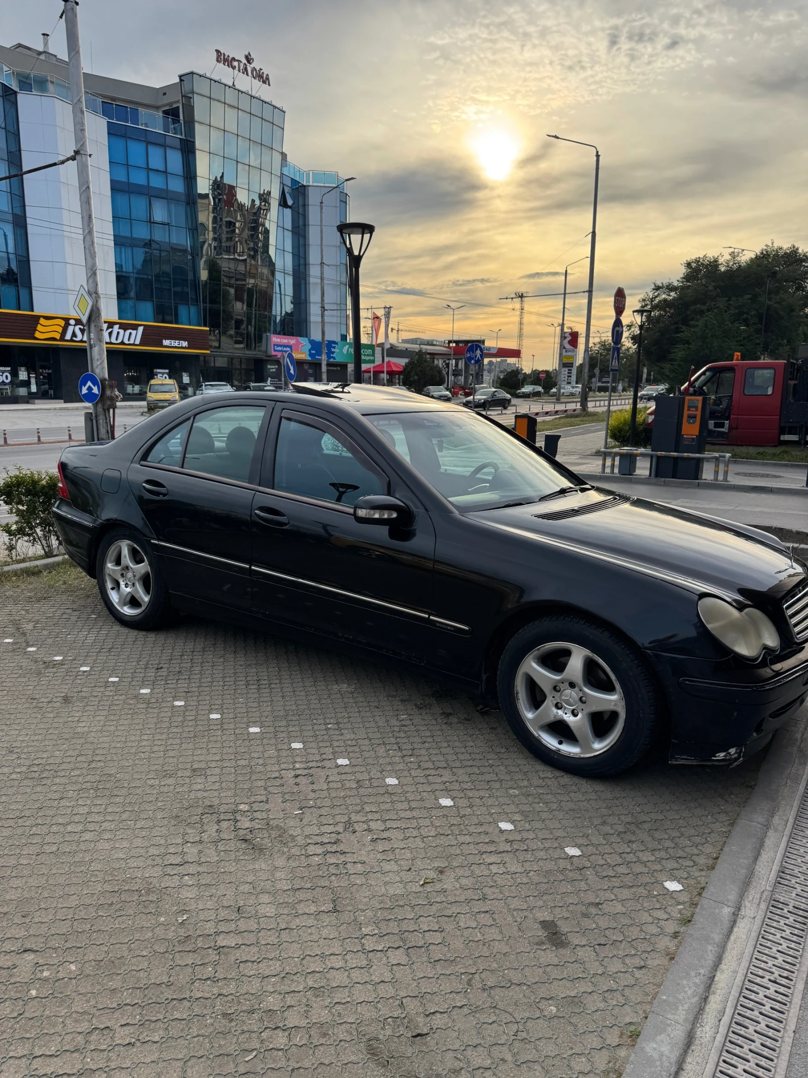 Mercedes-Benz C 200 Kompressor, снимка 4 - Автомобили и джипове - 54947833
