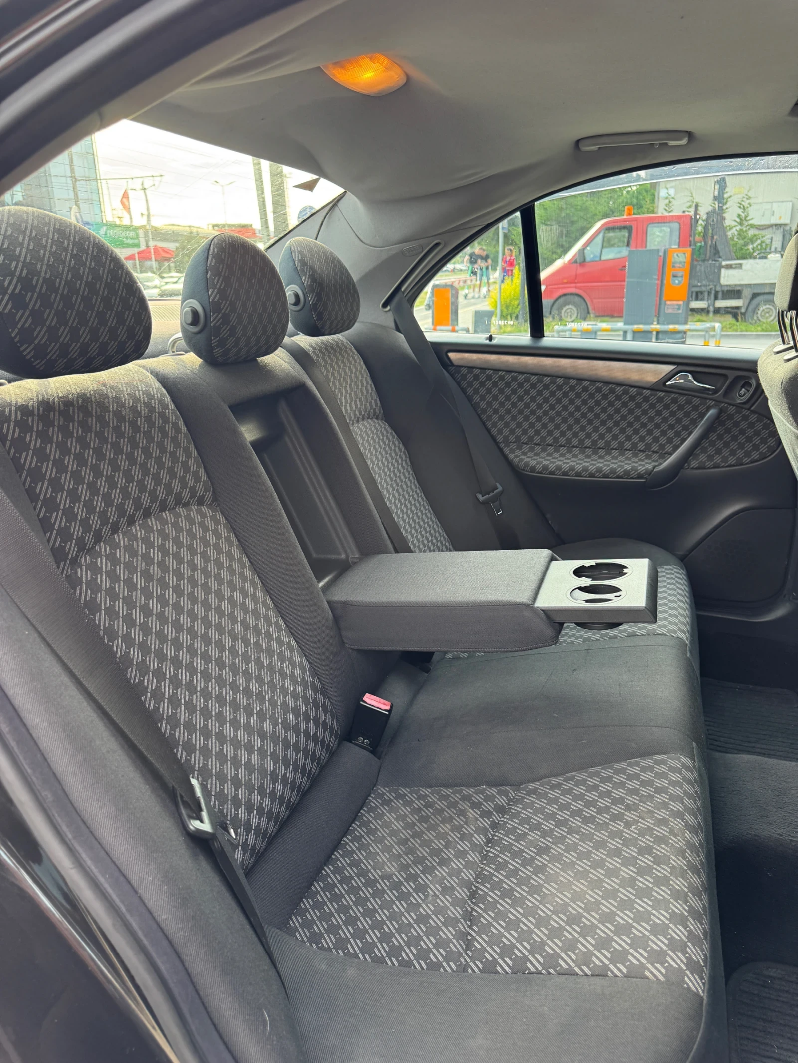 Mercedes-Benz C 200 Kompressor, снимка 13 - Автомобили и джипове - 54947833