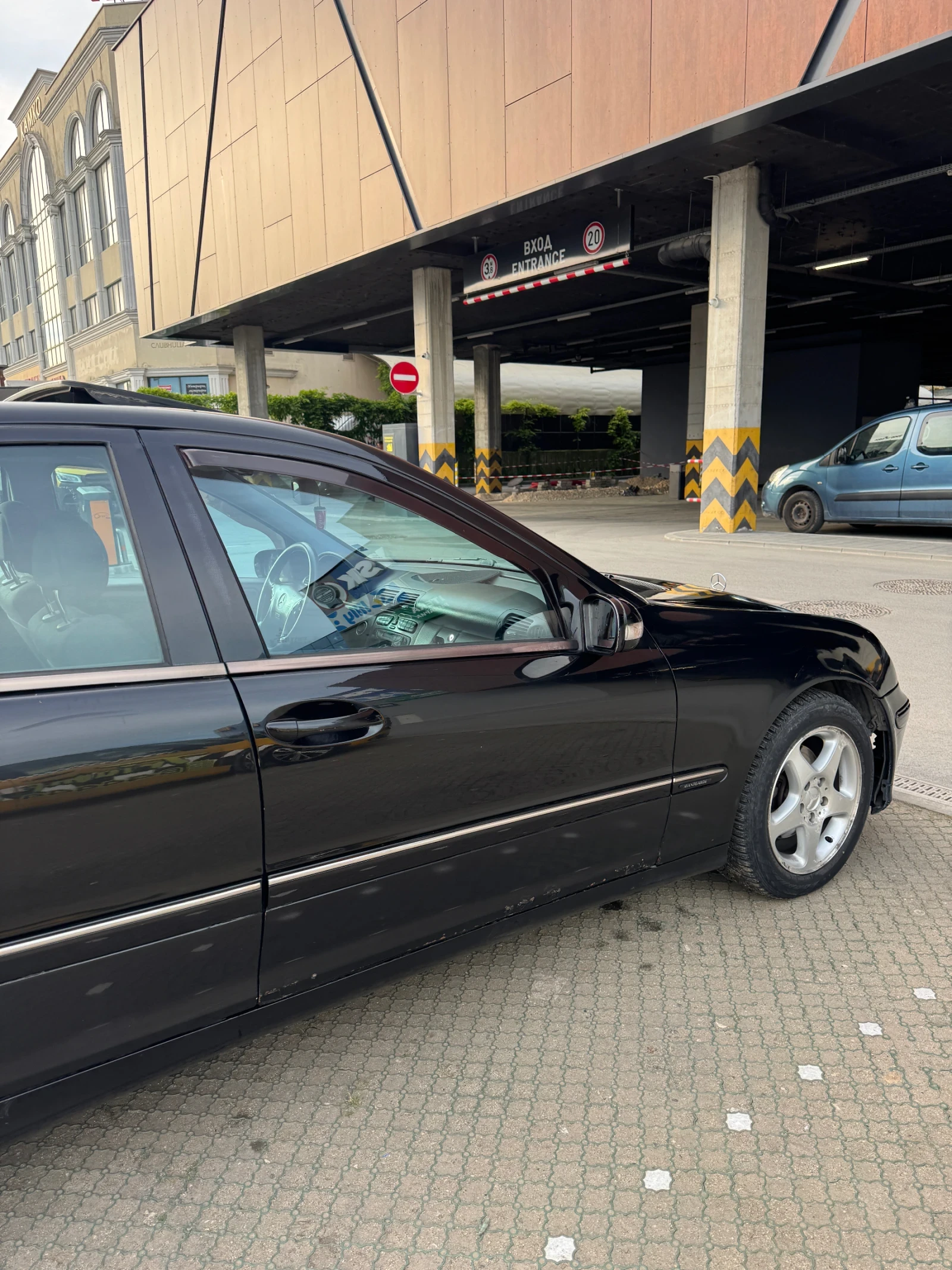 Mercedes-Benz C 200 Kompressor, снимка 6 - Автомобили и джипове - 54947833