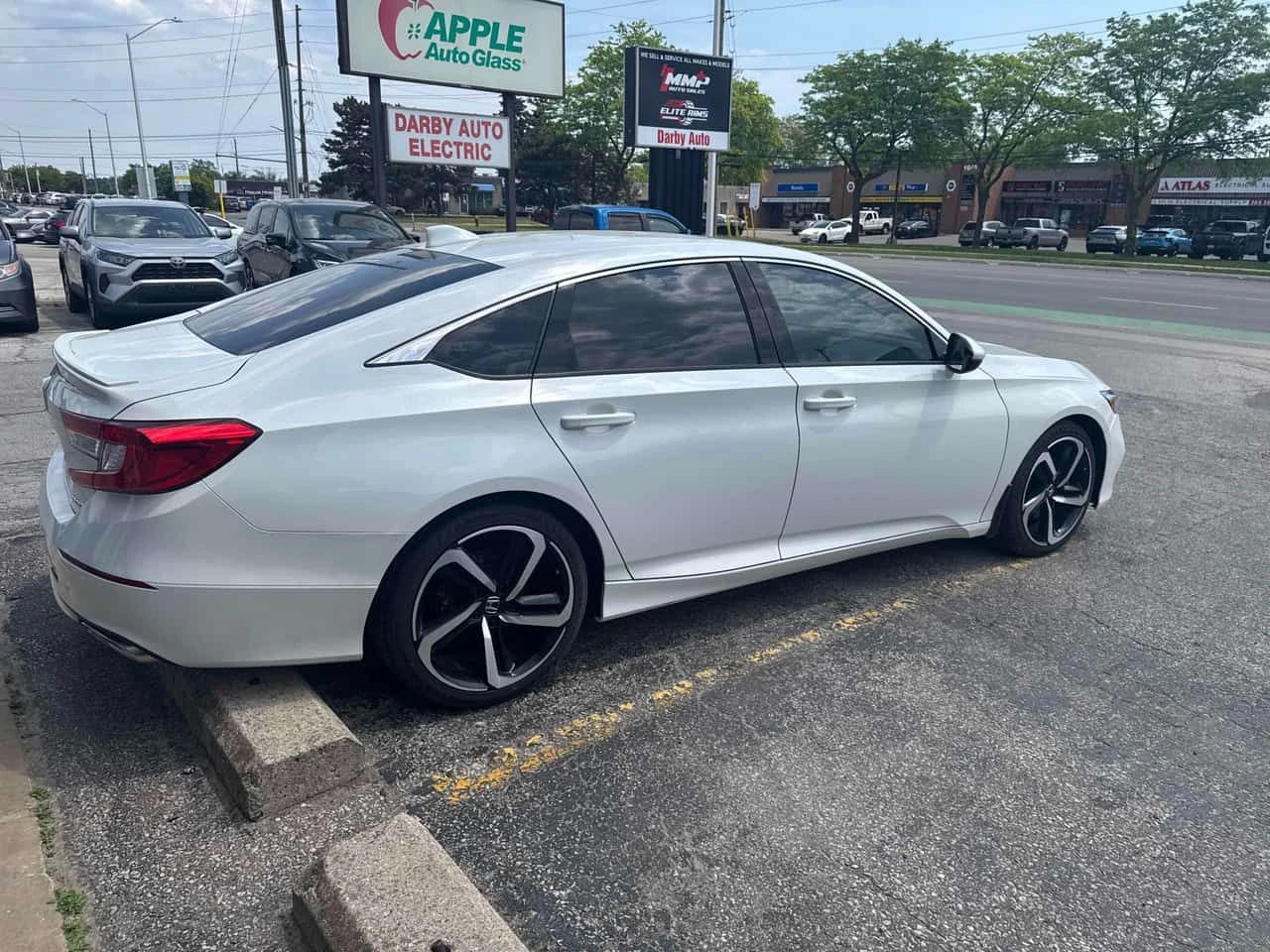 Honda Accord * Sport * CARFAX * ОПЦИЯ ЗА ФИНАНСИРАНЕ , снимка 3 - Автомобили и джипове - 55436316