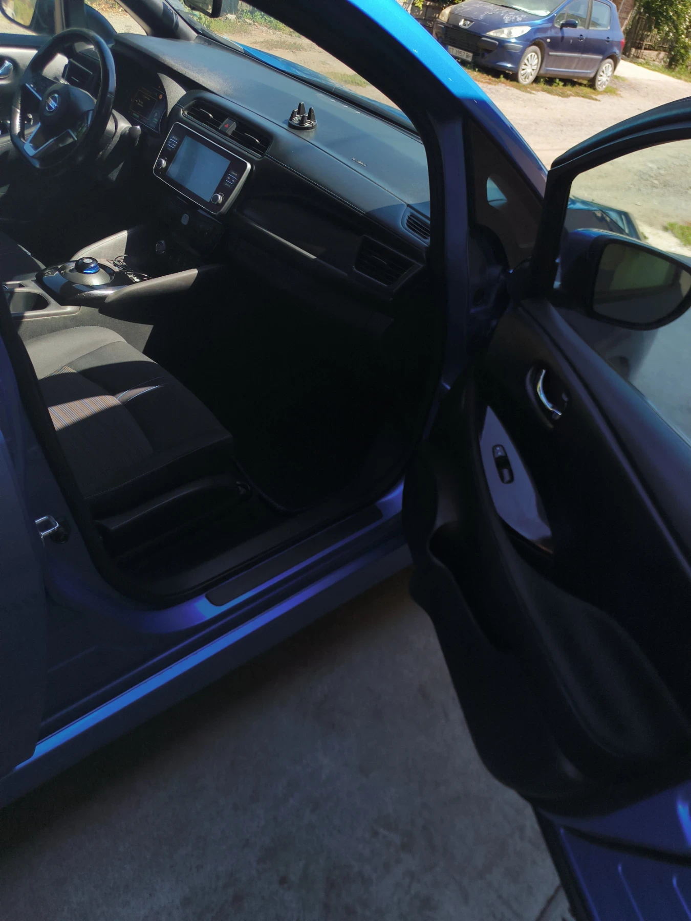 Nissan Leaf , снимка 13 - Автомобили и джипове - 55510165