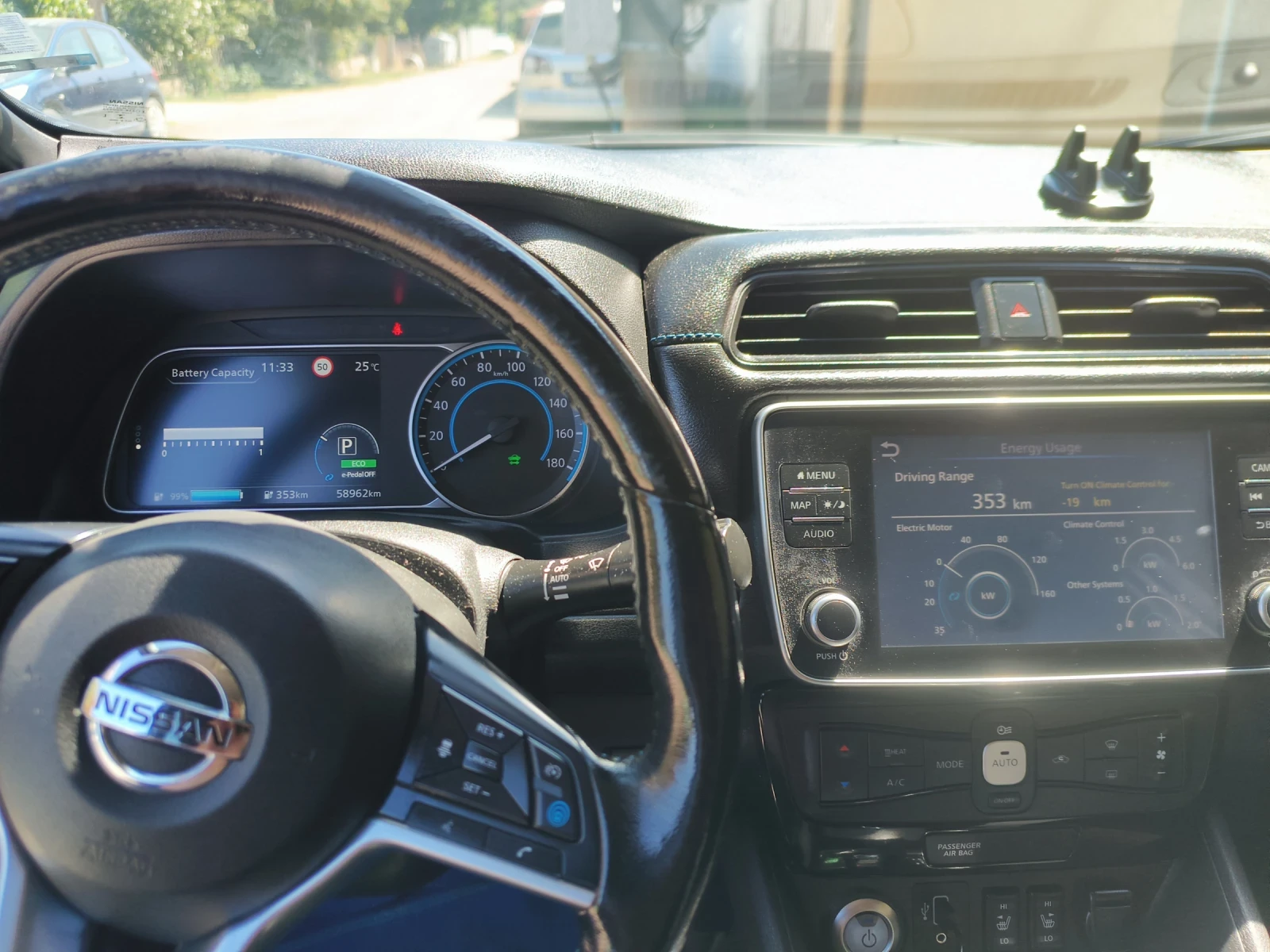 Nissan Leaf , снимка 9 - Автомобили и джипове - 55510165