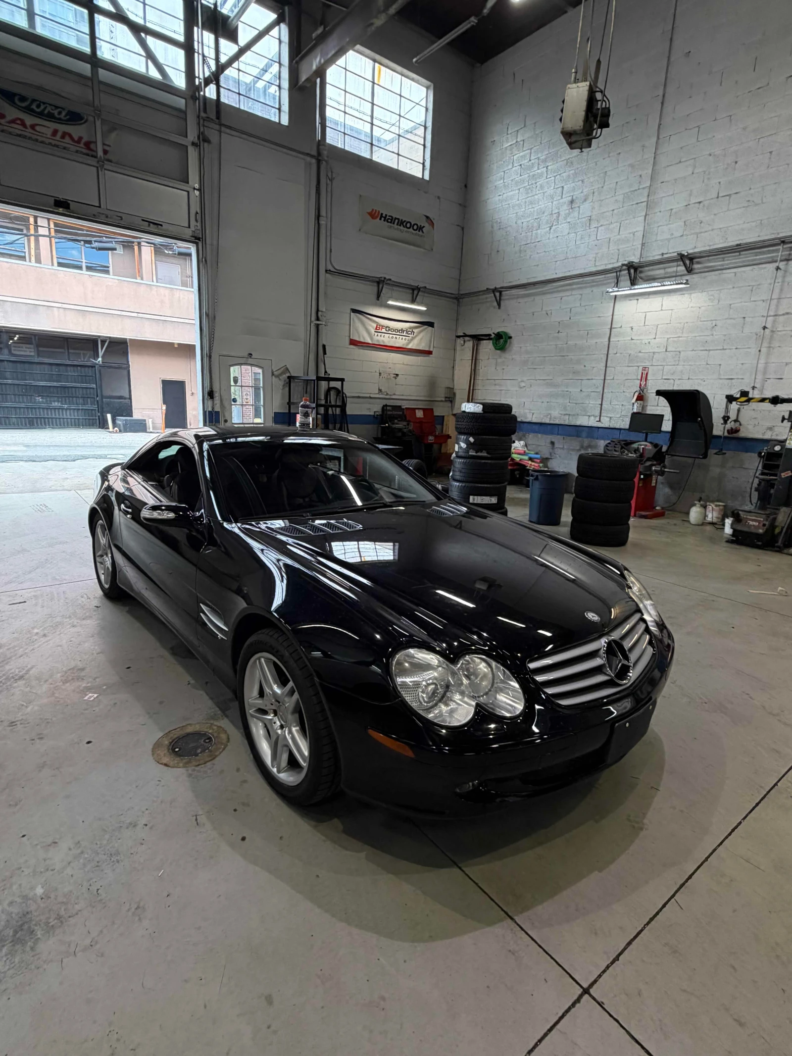 Mercedes-Benz SL 500 * 5.0L * АВТОКРЕДИТ БЕЗ ПЪРВОНАЧАЛНА ВНОСКА* , снимка 2 - Автомобили и джипове - 55984311