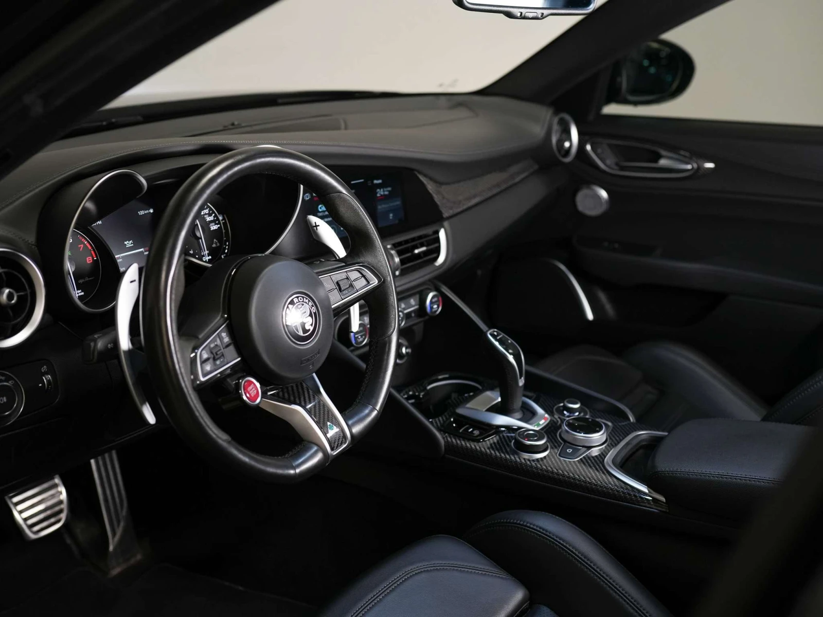 Alfa Romeo Giulia * QUADRIFOGLIO * CARFAX * ��������� ���� �� �� *  | Mobile.bg � ����������� 7