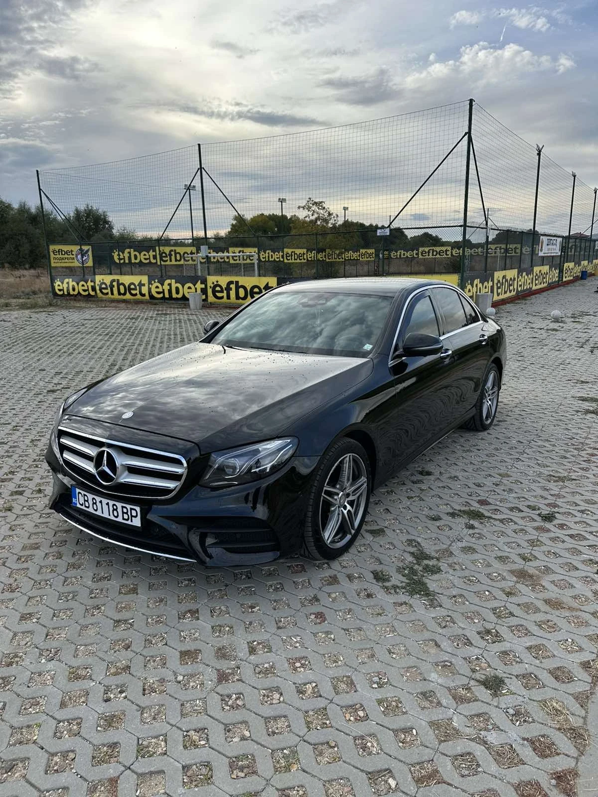 Mercedes-Benz E 220 AMG-DiGITAL-Full-194k.c.