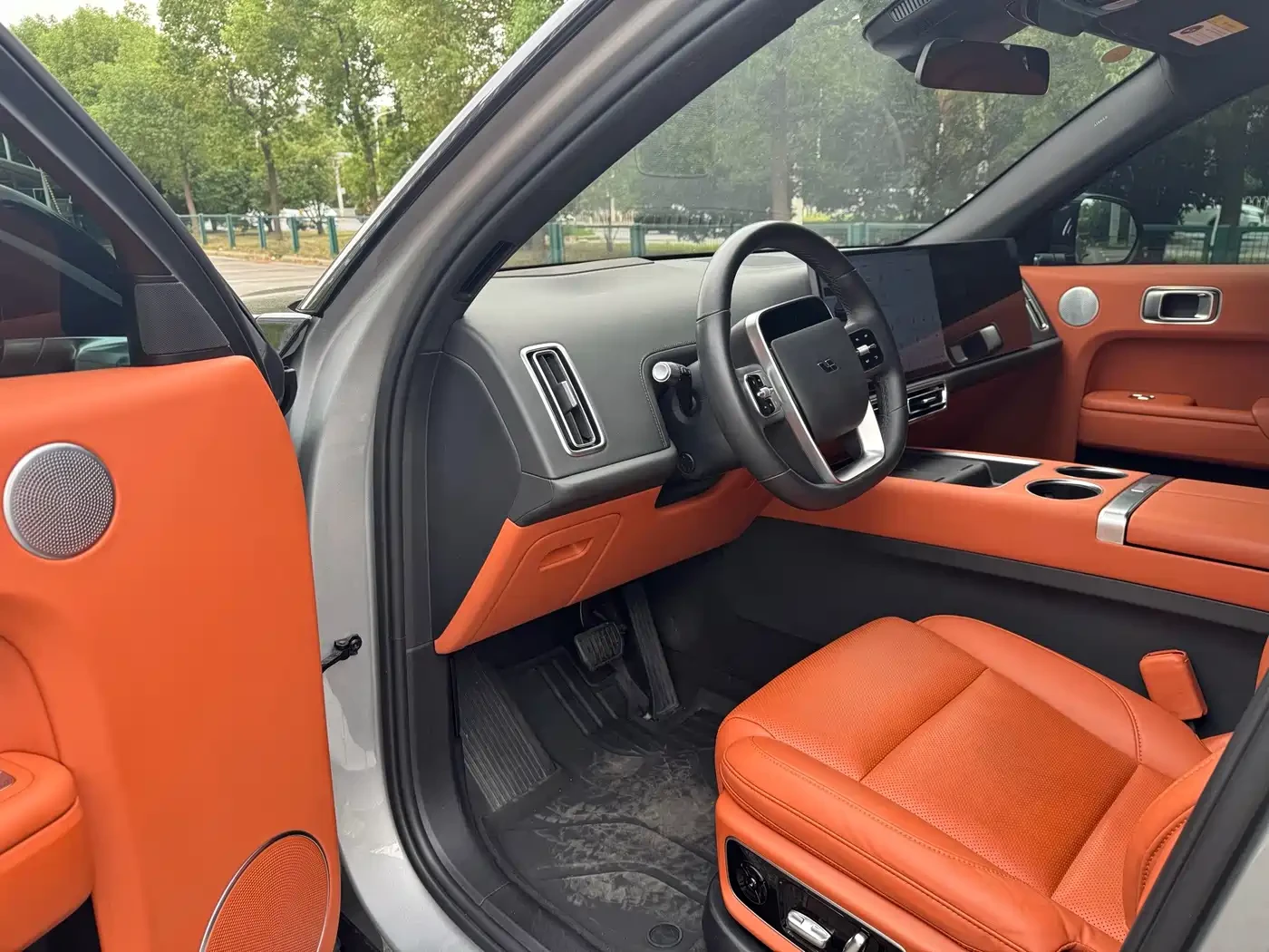 Li Auto L7 2023* PRO* 4X4* 360* DIS* �����* �����* ������ ��� | Mobile.bg � ����������� 10