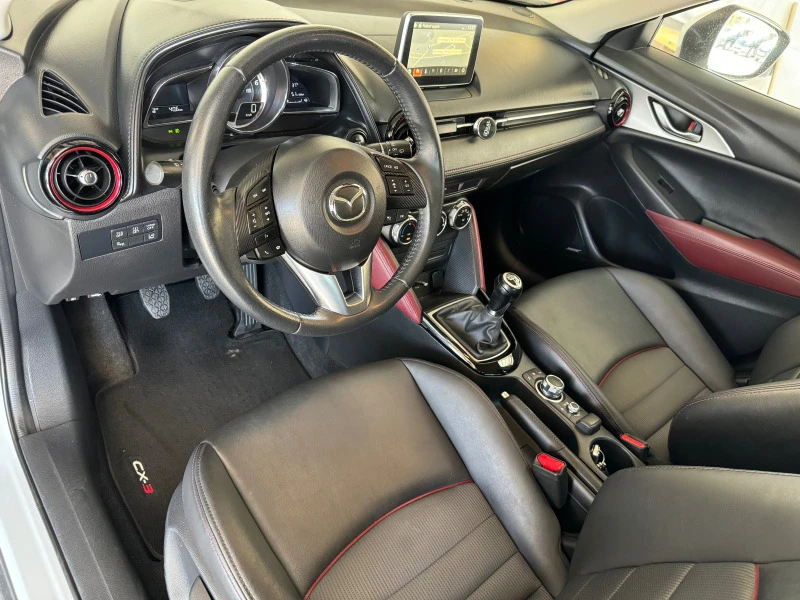 Mazda СХ-3 1, 5 d* РЕГИСТРИРАНА* NAVI* КОЖА* EURO 6D, снимка 10 - Автомобили и джипове - 46715523