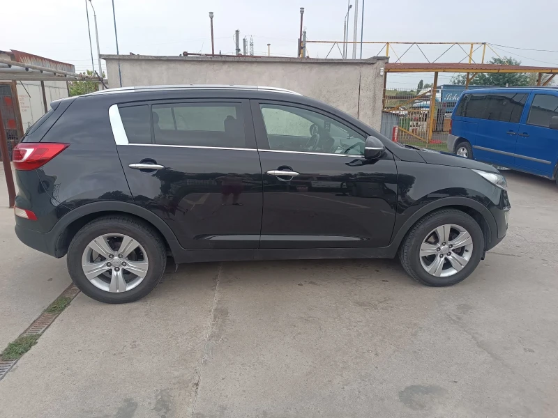 Kia Sportage, снимка 8 - Автомобили и джипове - 49516395