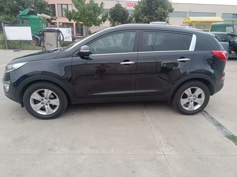 Kia Sportage, снимка 4 - Автомобили и джипове - 49516395