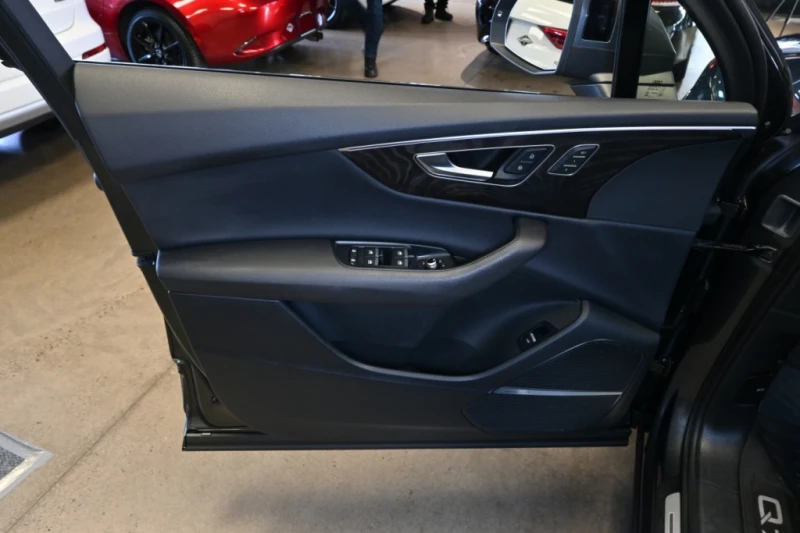 Audi Q7 Technik , снимка 4 - Автомобили и джипове - 53026114