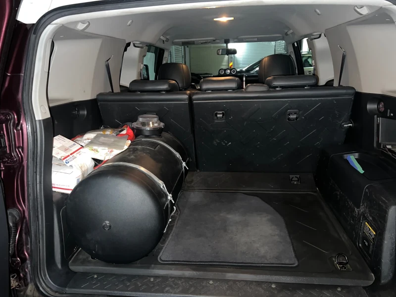 Toyota Fj cruiser 4.0 4х4 V6 Automatic, LPG, А-Trac, Блокаж, Камера, снимка 14 - Автомобили и джипове - 53487037