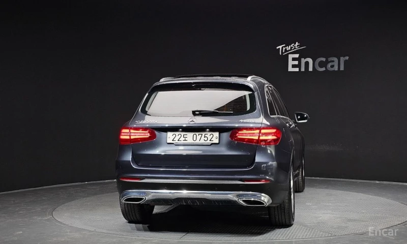 Mercedes-Benz GLC 220, снимка 4 - Автомобили и джипове - 53515611