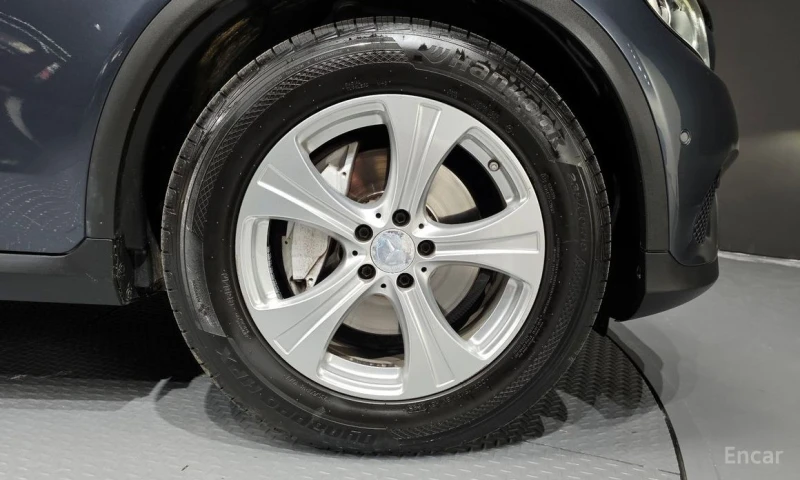 Mercedes-Benz GLC 220, снимка 5 - Автомобили и джипове - 53515611