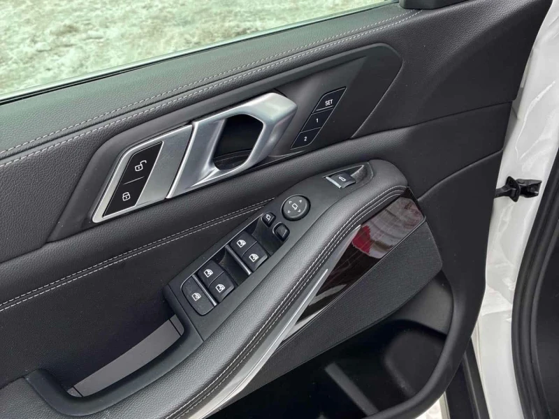 BMW X5 xDrive40i X Line| PANO | HUD | SOFT CLOSE | CARFAX, снимка 10 - Автомобили и джипове - 53568133