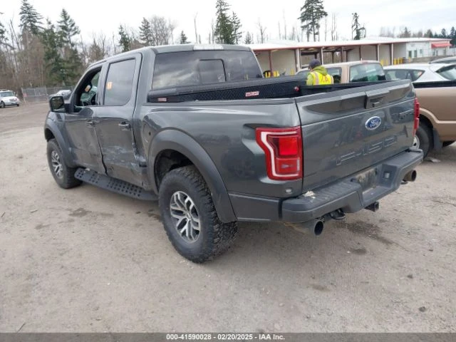 Ford F150 RAPTOR CARFAX лека щета - изображение 3