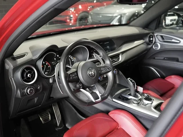 Alfa Romeo Stelvio Veloce AWD* модиАвтоКредит* (ЦЕНА ДО БГ) - изображение 6