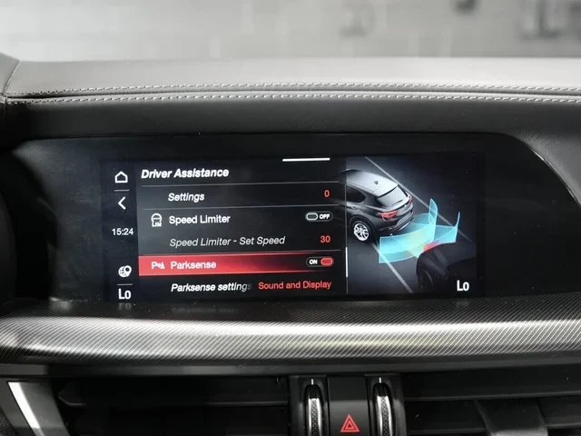 Alfa Romeo Stelvio Veloce AWD* модиАвтоКредит* (ЦЕНА ДО БГ), снимка 17 - Автомобили и джипове - 53375331