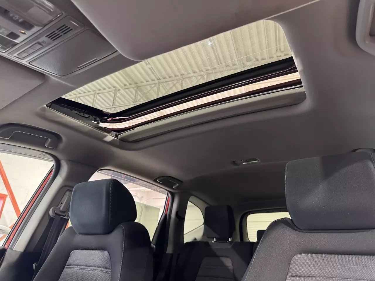 Honda Cr-v EX* Подгрев* Lane Assist* CarPlay* Дистроник* 4X4* - изображение 9