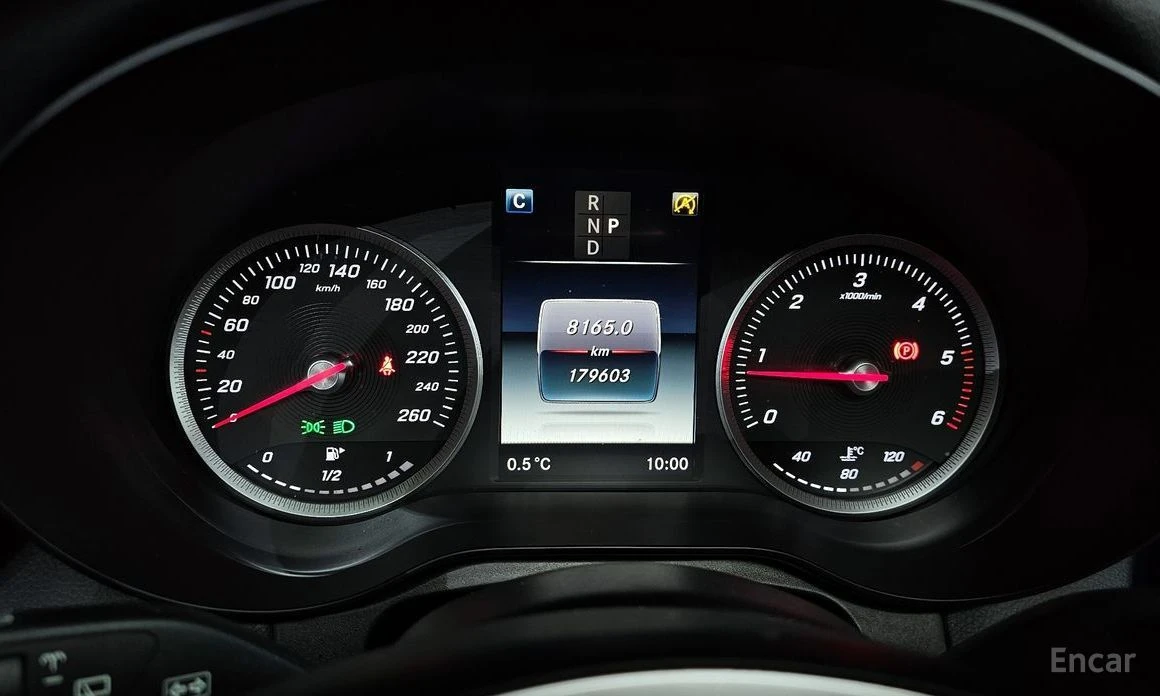 Mercedes-Benz GLC 220  - изображение 8