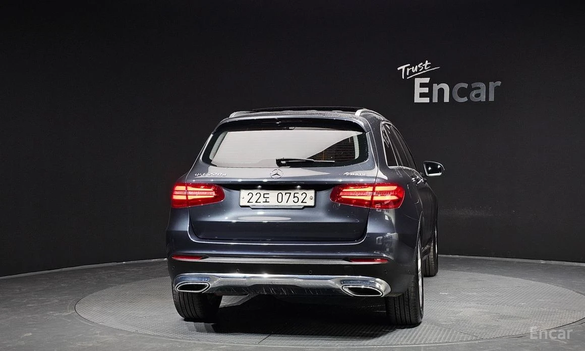 Mercedes-Benz GLC 220  - изображение 4