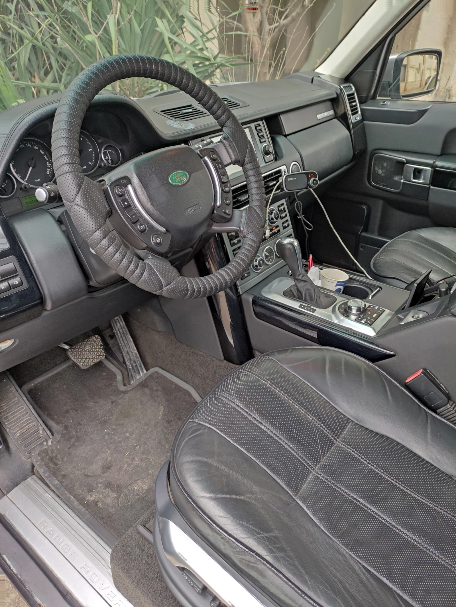 Land Rover Range rover, снимка 11 - Автомобили и джипове - 54518409