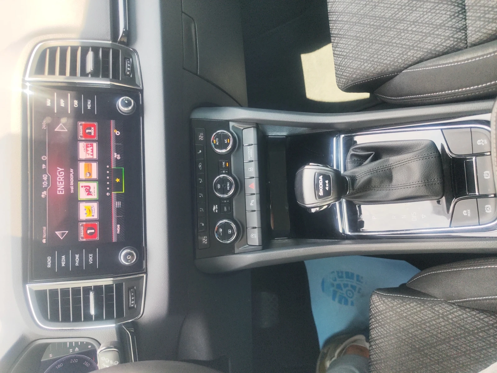 Skoda Karoq Style 2, 0 TDI/150 к.с./7DSG/4x4, снимка 11 - Автомобили и джипове - 55135504