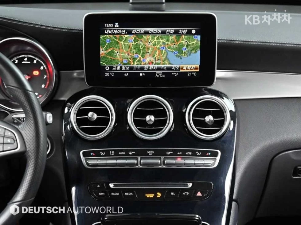 Mercedes-Benz GLC 300 4MATIC AMG LINE HEAD UP PANORAMA CAMERA BURMESTER, снимка 13 - Автомобили и джипове - 55455557