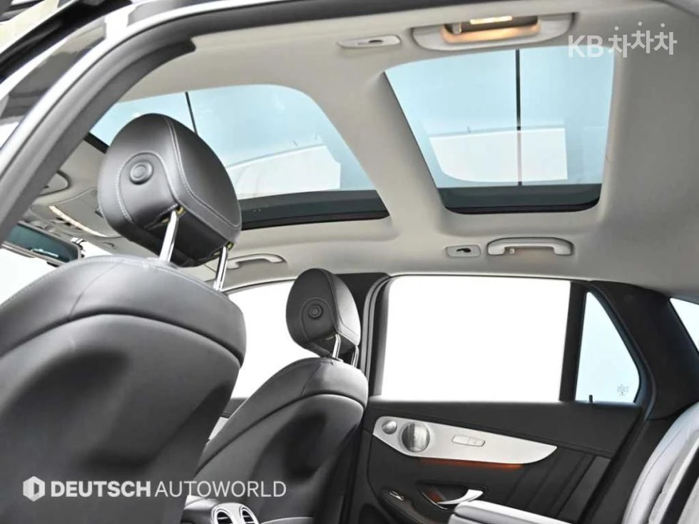 Mercedes-Benz GLC 300 4MATIC AMG LINE HEAD UP PANORAMA CAMERA BURMESTER, снимка 17 - Автомобили и джипове - 55455557