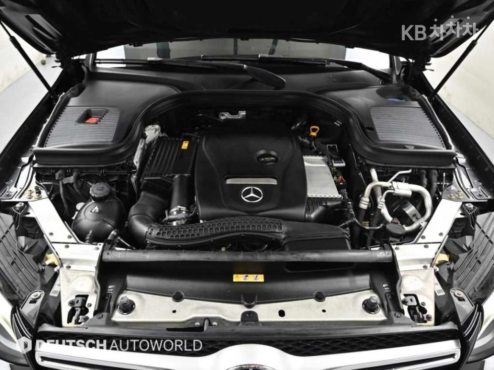 Mercedes-Benz GLC 300 4MATIC AMG LINE HEAD UP PANORAMA CAMERA BURMESTER, снимка 5 - Автомобили и джипове - 55455557