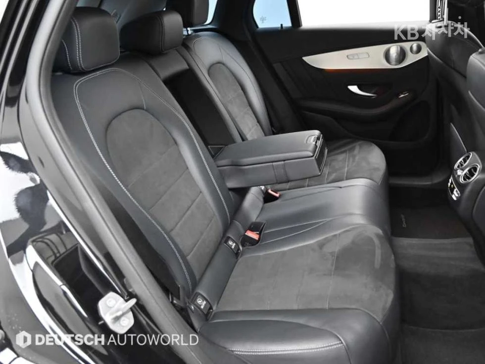 Mercedes-Benz GLC 300 4MATIC AMG LINE HEAD UP PANORAMA CAMERA BURMESTER, снимка 11 - Автомобили и джипове - 55455557