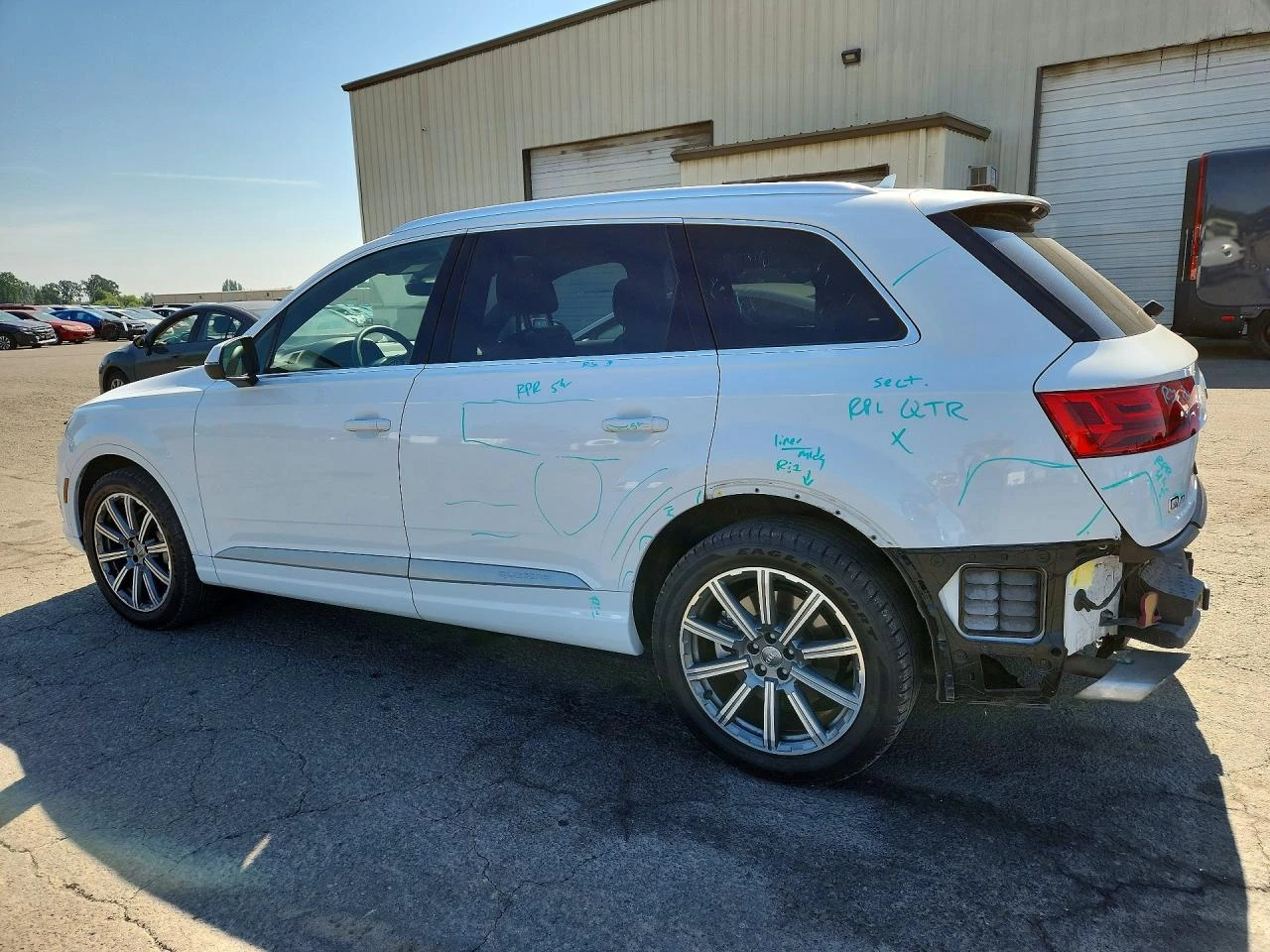 Audi Q7 3.0l Premium Plus, снимка 2 - Автомобили и джипове - 55812613