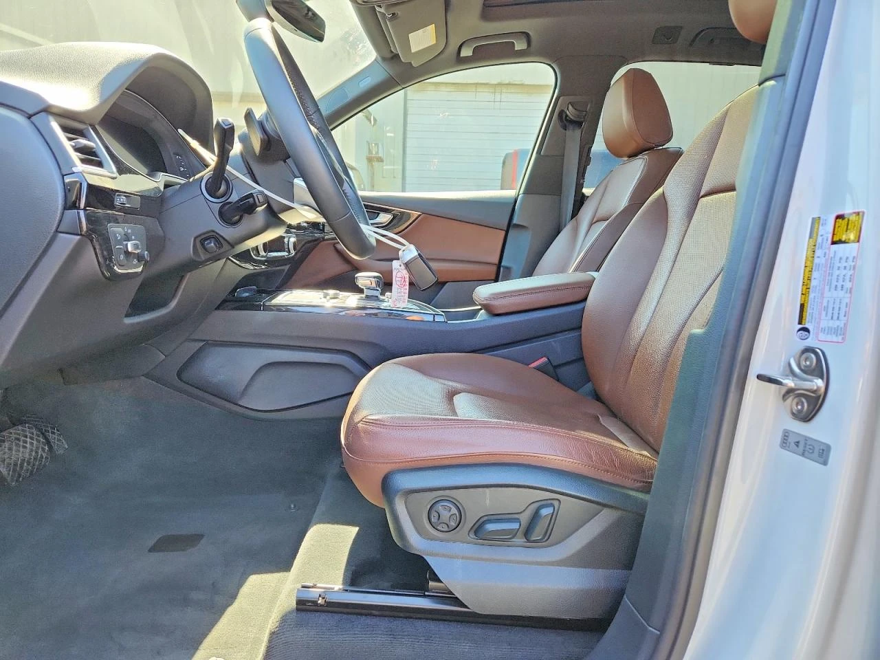 Audi Q7 3.0l Premium Plus, снимка 7 - Автомобили и джипове - 55812613