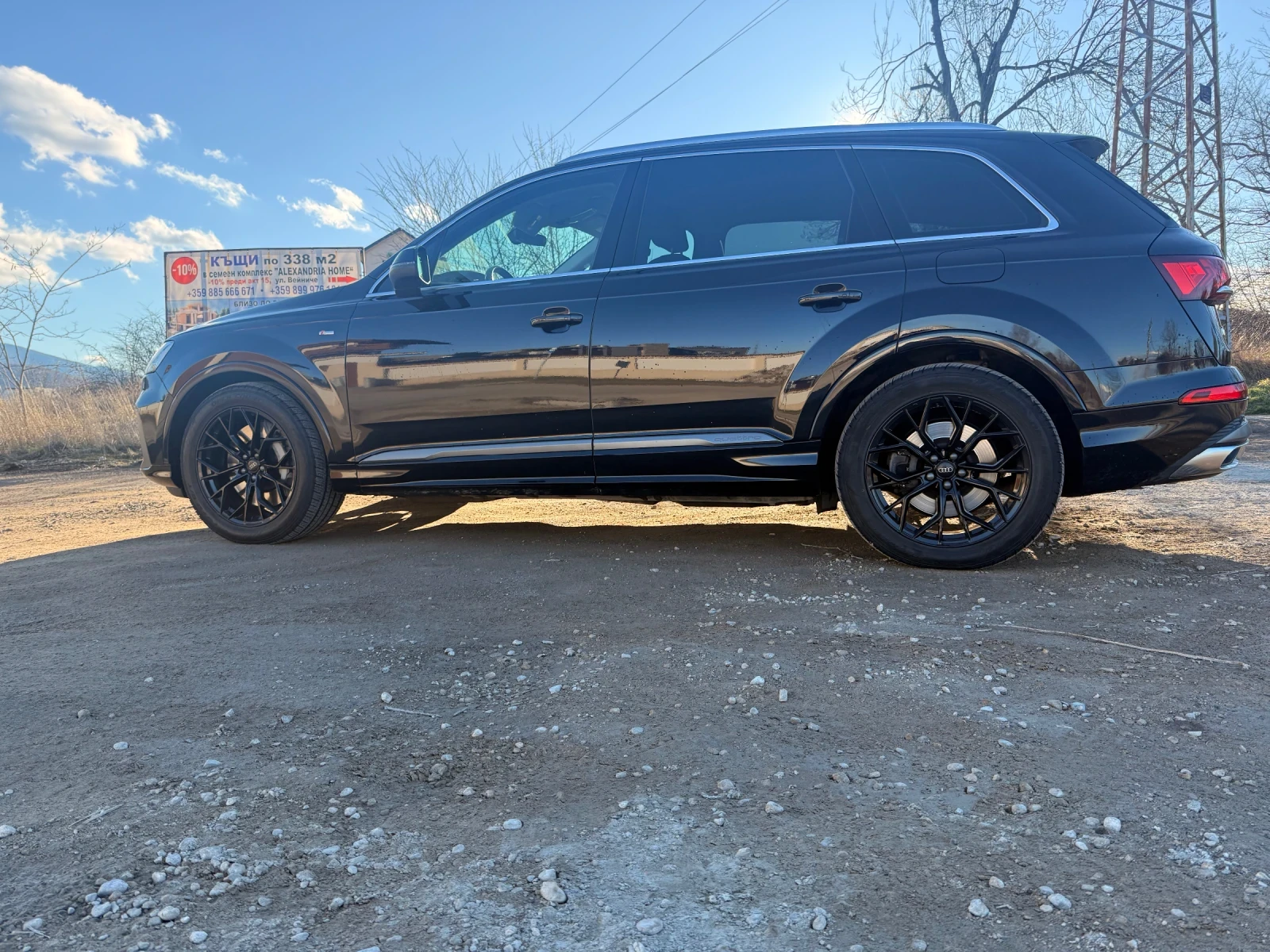 Audi Q7 55TFSI e, plug in Hybrid 40kм на mok, от Германия., снимка 8 - Автомобили и джипове - 55881027