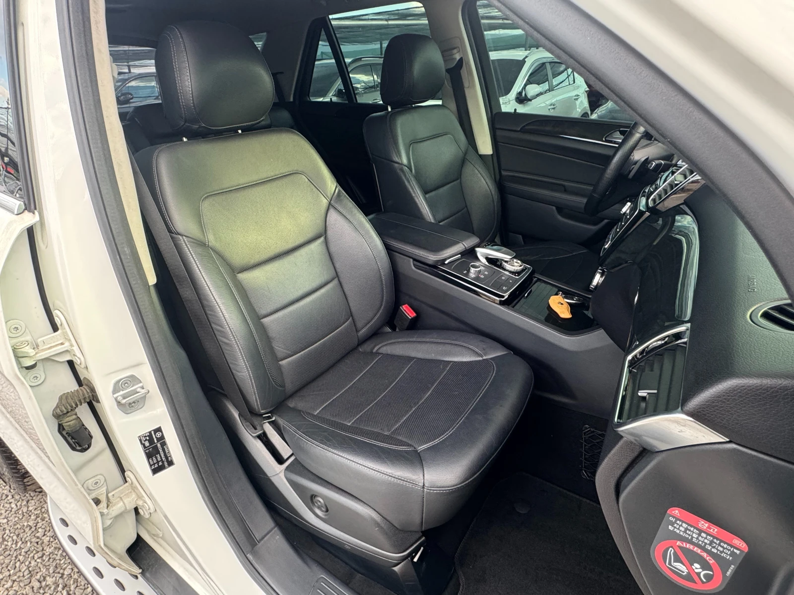 Mercedes-Benz GLE 350 d 4 Matic ! AMG Line !, снимка 10 - Автомобили и джипове - 55990103