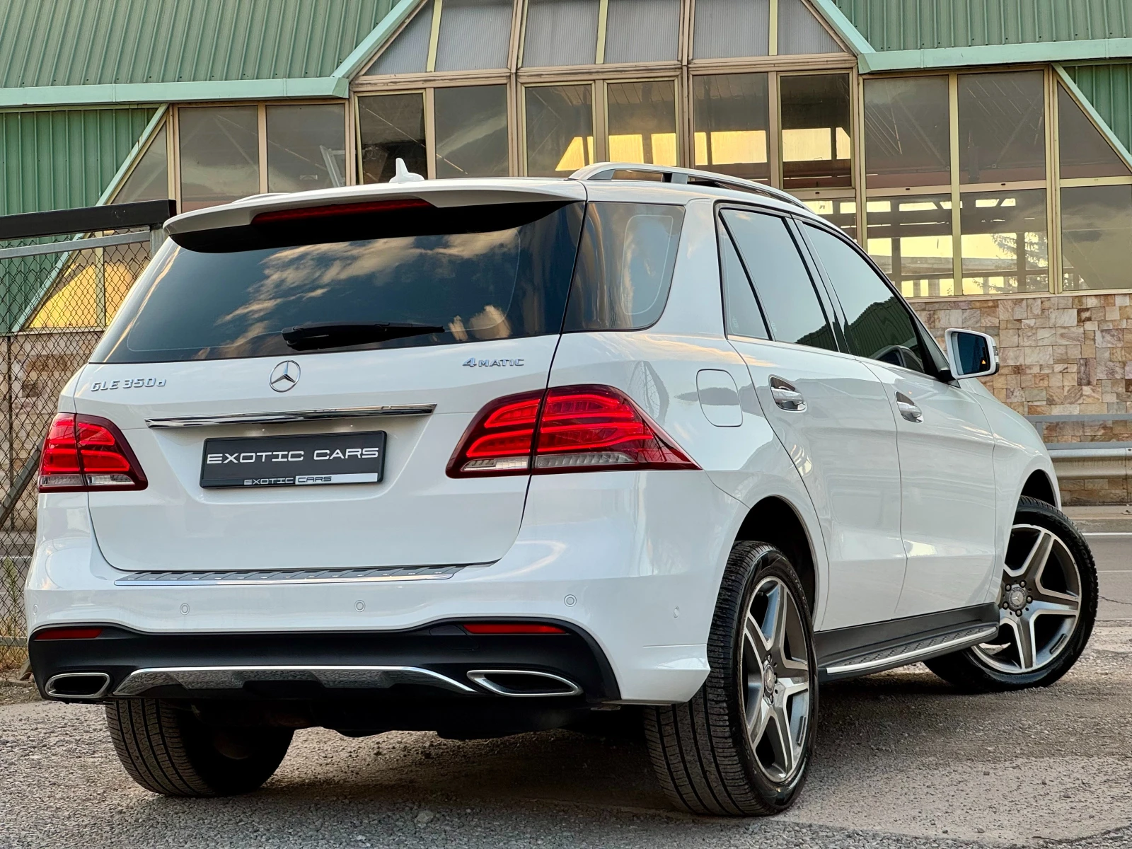 Mercedes-Benz GLE 350 d 4 Matic ! AMG Line !, снимка 4 - Автомобили и джипове - 55990103