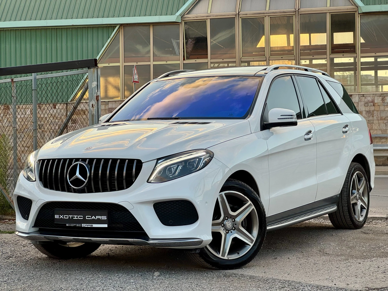 Mercedes-Benz GLE 350 d 4 Matic ! AMG Line !, снимка 3 - Автомобили и джипове - 55990103